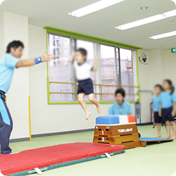 クローバースポーツ